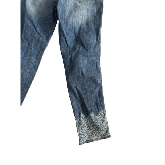 WHITE HOUSE BLACK MARKET Everyday Soft Lace Print Trim Crop Pants Jeans Size 4 - Picture 3 of 8